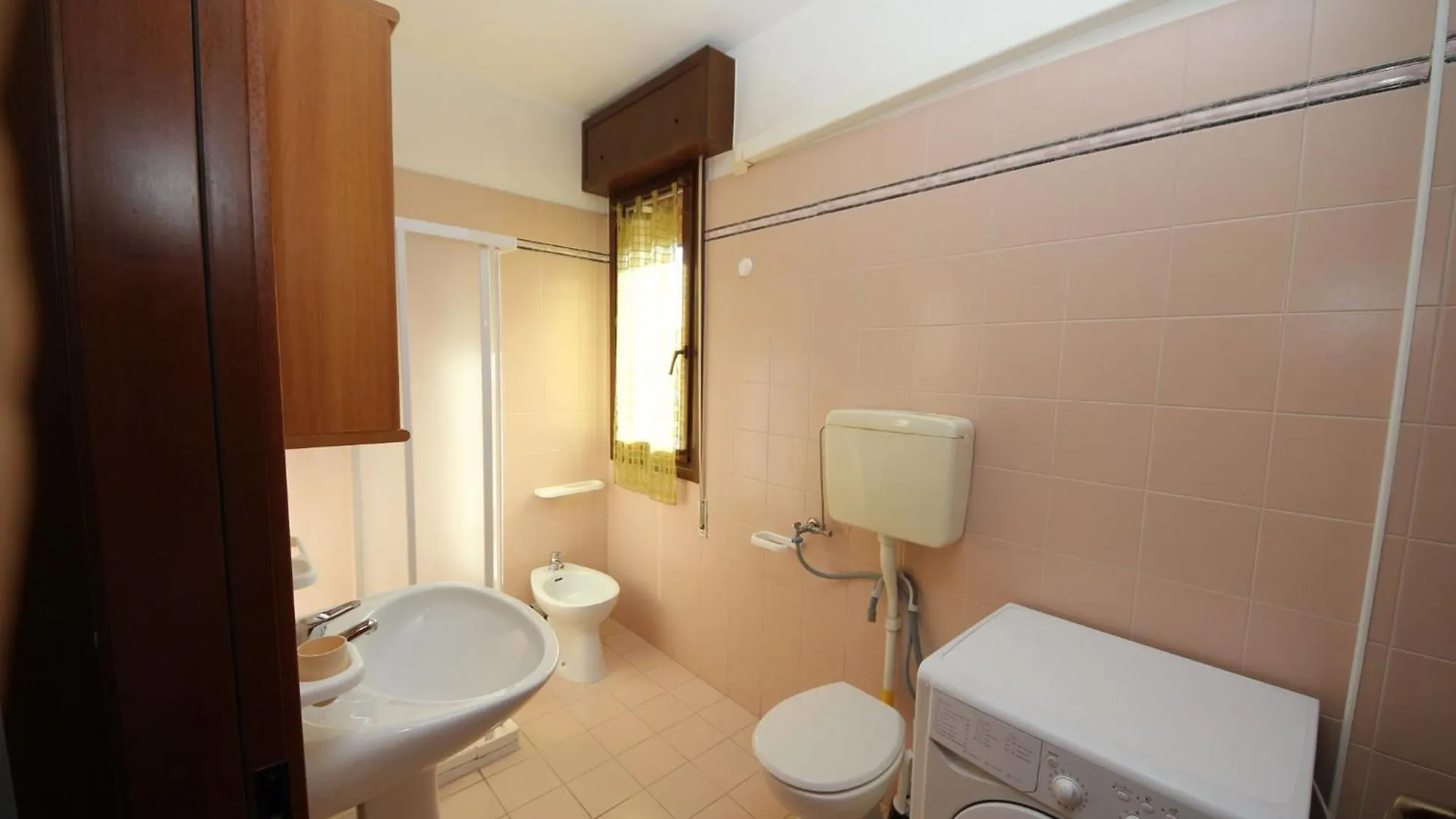 Apartment 150M From The Beach And City Centre Rosolina Mare 0*,  Italy